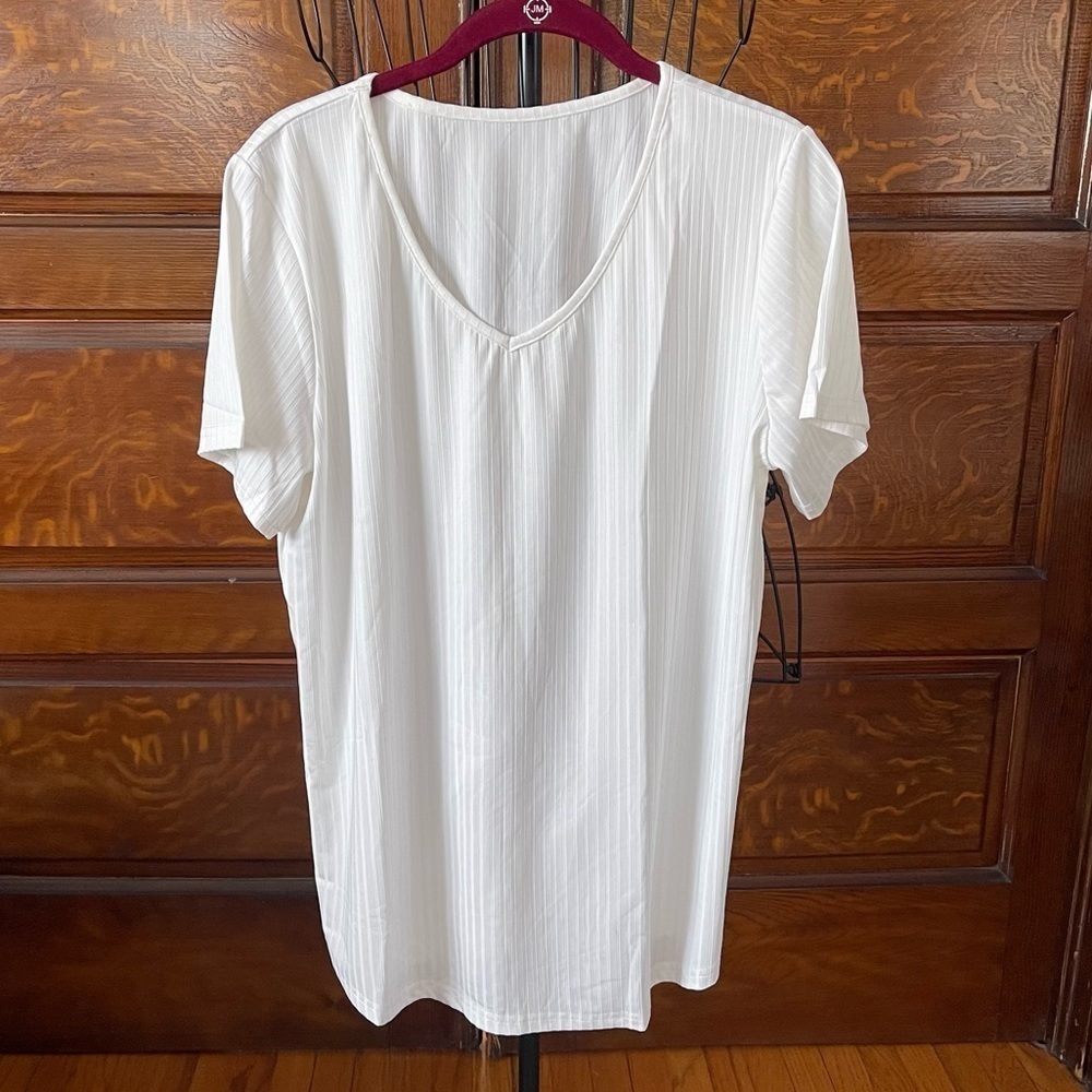 NWOT T-shirt